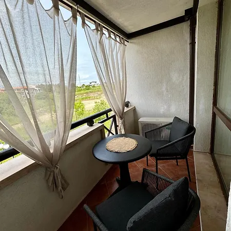 Oasis Premium アパート *